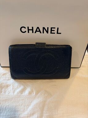 CHANEL navy caviar leather